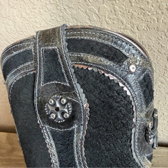 Ariat Desperado Western Boots snip toe antiqued conchos and studs Women’s 8.5 - Picture 9 of 16